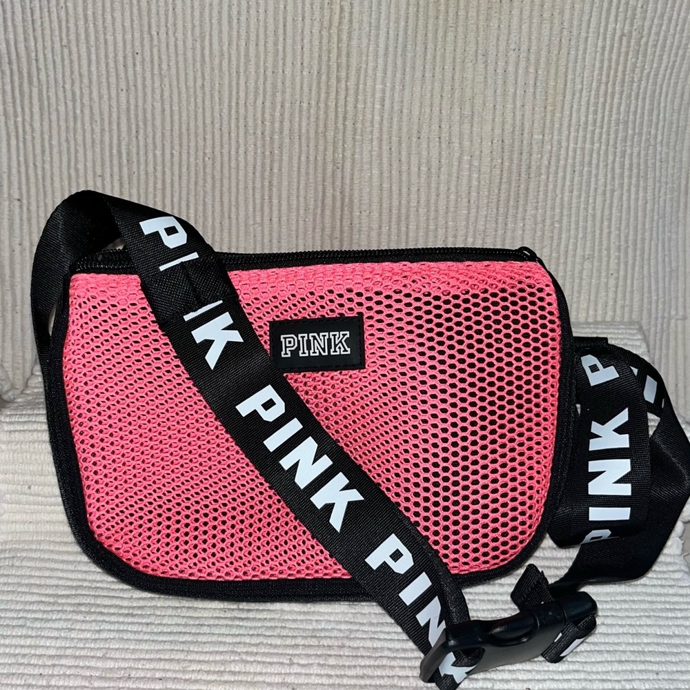 Victoria’s  💋 Secret PINK Active Mesh Crossbody
